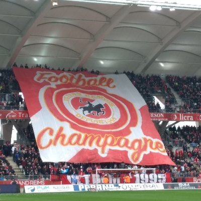 Supporter du @StadeDeReims, envers et contre tous ! Amoureux de la Champagne...et surtout du champagne ! Tweete sur le Foot et sur #Reims, ma ville, mon amour !