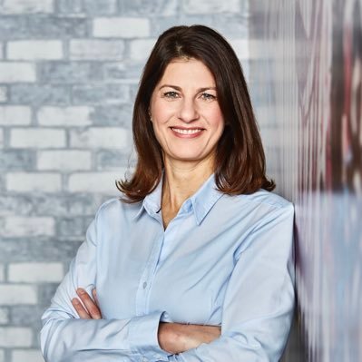 LohmullerTina's profile picture. Leiterin Personal @comdirect