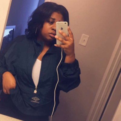 23 going on 40 ... talk to me nice or don’t talk to me at all 💆🏾‍♀️🤑