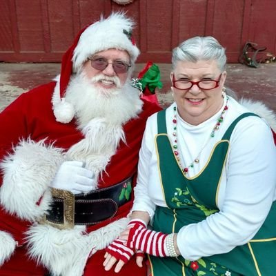 Owner of Heavenly Threads Quilt Shop. Quilter, crafter, doll/bear maker for 20+ years.  
Wife to David McCartney (aka Santa which yes makes me Mrs. Claus).