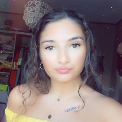juliiaa_a_'s profile picture. 