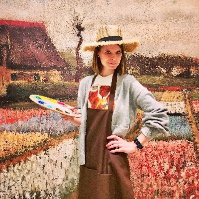 artwithmrshook's profile picture. Be kind. Smile more. Draw it light 'til you know it's right. Follow the fun on Instagram @artwithmrshook ✏️🎨🖍