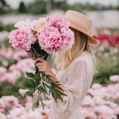 Instagram:@sheeeeikhah بين موسيقى وحرف📇🎵 جمال،سلام،تفاؤل