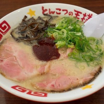 とんこつの王様 花巻店の公式ツイッターです！お得な情報を発信します！■営業時間：11時〜22時 ■TEL：0198-21-2020 ■当アカウントをフォローすればお得な情報が貰えるかも......???