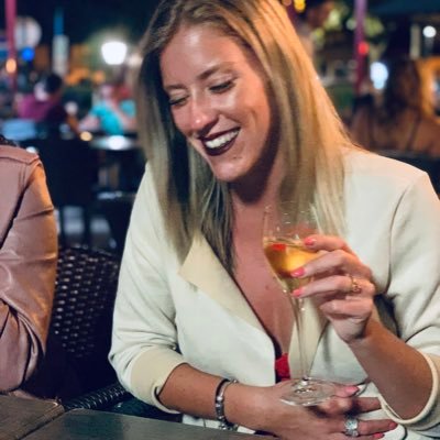 AvogadroMarion's profile picture. Communication & Événementiel