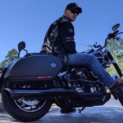 MHavash's profile picture. 🇺🇸 (🇸🇰/🇬🇧)
28 year OIF Combat Veteran and USN retiree, Single Father, Pens/Bucs/Steelers fan #usnavy #genx