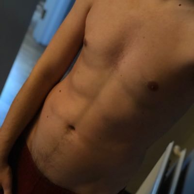 18+ content. Always horny and always looking for fun and hot videos to watch and share 💦🍆🍑