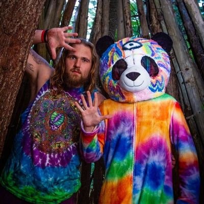 I Am the Psychedelic Sasquatch!
 Guardian of the 5th dimension.
Co Founder of a psychedelic pro wrestling Cult! 
#JoinThe5th