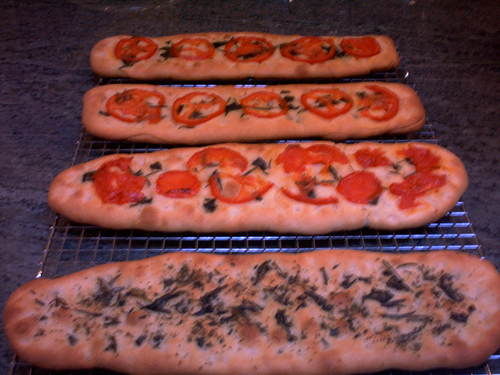 ExplorerEats's profile picture. Misadventures of a down-to-earth food snob.