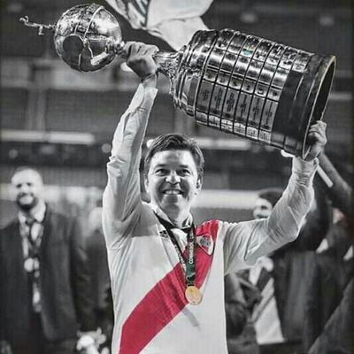 MsticaMillonar1's profile picture. 