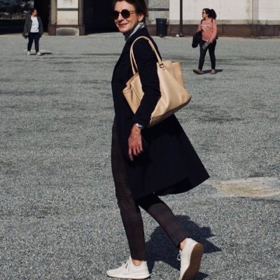 JuditHengst's profile picture. #Sprache ist unser Kapital - Kunsthistorikerin, Literaturliebhaberin. Mag Digital, wachen Geist, Eigensinn, interessierte Beobachtung, Florenz und das Meer