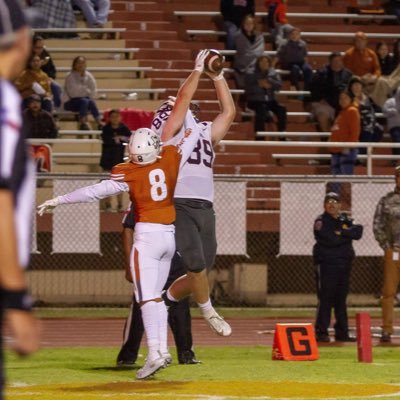 | SU ‘25 | 4.0 GPA | Varsity TE/OT/DE #89 | 6’5,270 | 4’9 40 |