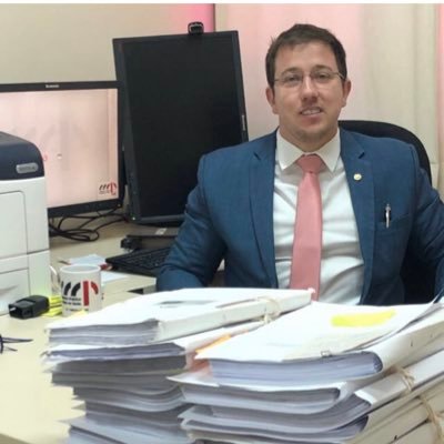 TommasoLeonard6's profile picture. Promotor de Justiça GO; Ex-Delegado de Polícia GO; Pós-graduado em anticorrupção e compliance; Italiano nato🇮🇹 Brasileiro de coração 🇧🇷; Juventus 🖤🤍