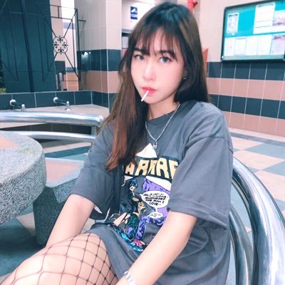 Lingxx_'s profile picture. blessed with everything right now