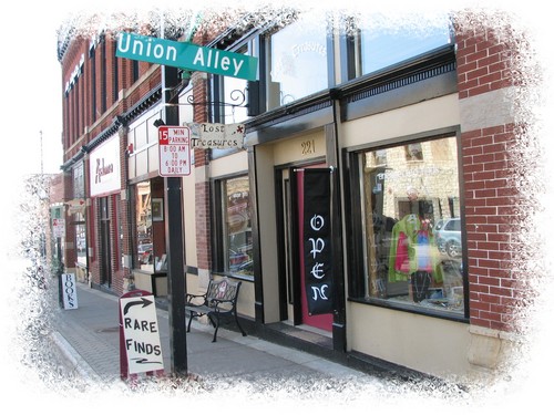 Unique and rare finds from the Twin Cities and local artists!