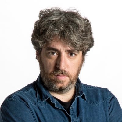 Periodista, cap de la secció Mèdia del diari Ara i professor a la UPF. Col·laboro a @maticatradio, @tardacatradio, L’irradiador, @elmondahir