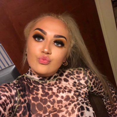 InstaG- @makeupbyregan_ Owner of Lashes by Regan✨