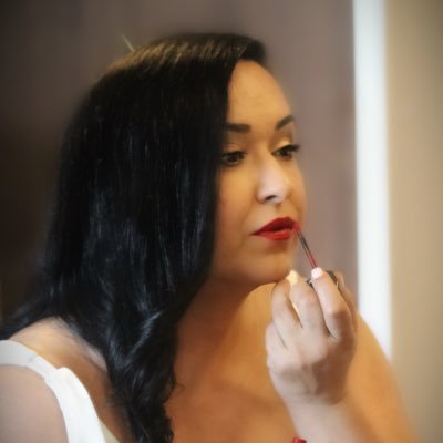 bellezasimple's profile picture. Hola chicas!