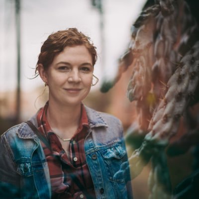 kaulielw's profile picture. writer / editor / curious / confused