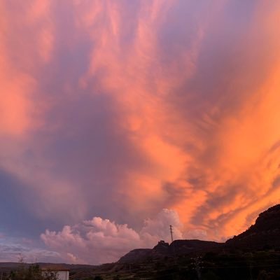 El temps en directe: prediccions, imatges i tota la informació meteorològica. Comparteix les teves fotos amb nosaltres.