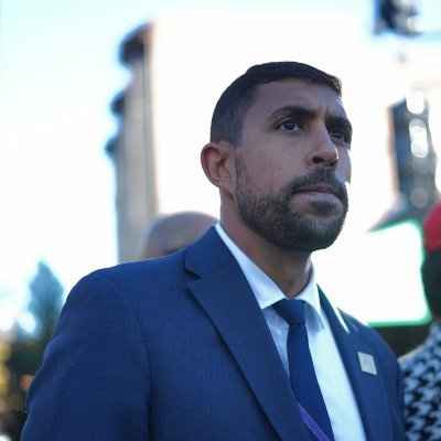 AmrQotb's profile picture. Actor, Writer, New Yorker , Public Service enthusiast

Watch my satirical news show, "Headlines with Amr," every Friday at the YouTube link below