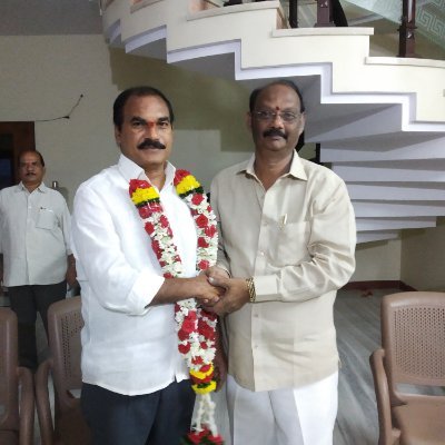 కాపు కుల నాయకుడు.
అణగారిన వర్గాలకు రాజైధికారం. Sc S T, B C, కాపు ఐక్య వేదిక. ధర్మసేన .మా సంస్థ పేరు..నాగబాబు జానపాముల