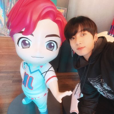 kook_love___'s profile picture. 00line🐰 @BTS_twt