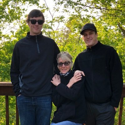 12Hoey's profile picture. 