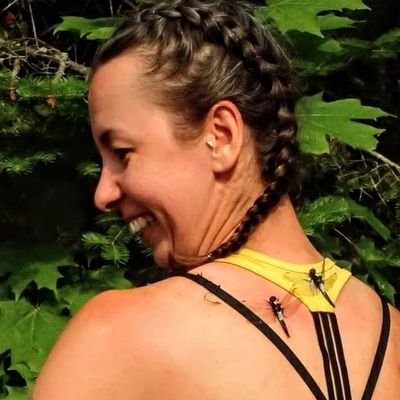 Run coach, clean beauty advocate, VA, Movement Instructor, Reiki practitioner and silly faerie. Fit, outdoorsy gal with a huge heart. Fitness: @fiercefemininea