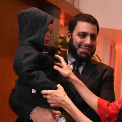 Dijo el Profeta de Dios Muhammad (Con el sea la Paz): Los seres humanos son tus hermanos en la religión o tus hermanos en la creación
#أنا_علوي