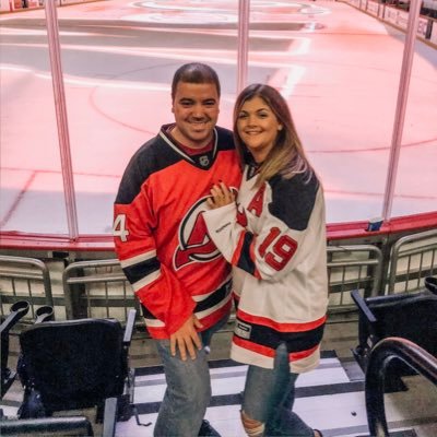 nicoleeciaf's profile picture. the one where she upgraded to 4 rooms and simultaneously still always ends up in the same room as her dog and boyfriend