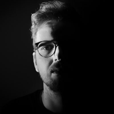 Música, videoxogos, sneakers e tonterías. O non saber non ocupa lugar.