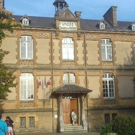 ElevesNassau's profile picture. Twitter des parents du college Nassau