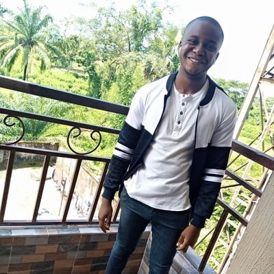 ogbuefi_Cmoney's profile picture. Simple being.