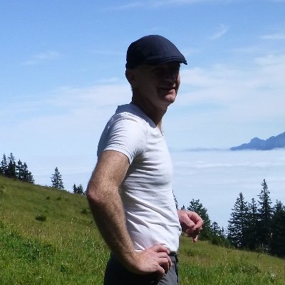 Fietser en doet aan hardlopen 🏃♂️ in de bossen, soms met 🐕 Tuin. Ik houd van (gifvrij) tuinieren. Trots op mijn drie volwassen kinderen. Leerkracht