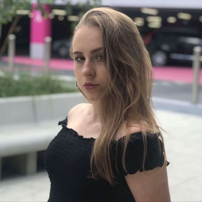 hutson_naomi's profile picture. 