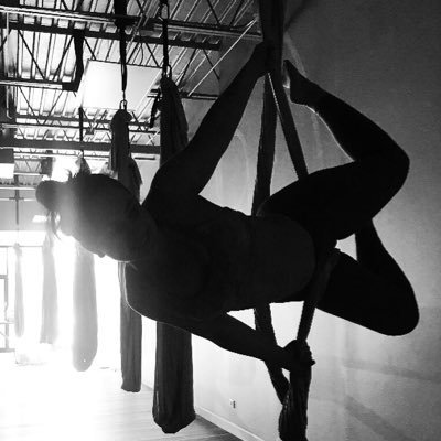 thinkingoutI0ud's profile picture. 22. Brand new BSN grad in the PICU, aerial yogi, and new to a big city ✨