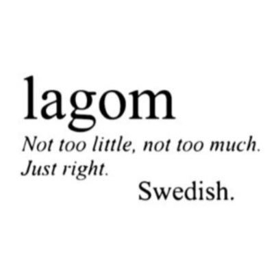 Försöker alltid titta på båda sidorna av ”myntet”. Använder sunt förnuft. Hudfärg är i alla läge helt irrelevant, kulturella värderingar är dock helt avgörande!