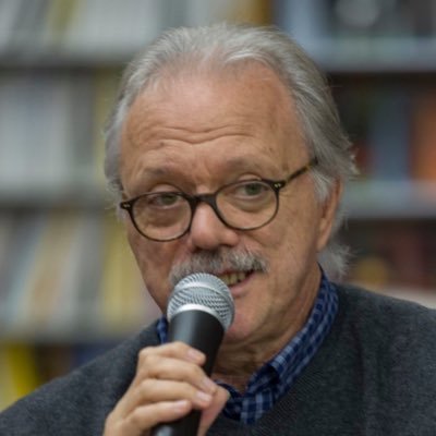 Critico musicale e letterario https://t.co/JUe7IXBWsH concerti rassegne musicali letterarie giuria Premio Tenco