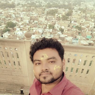 Vo puchte hai kya naam hai mera
Maine kaha bus apna kehkar pukaar lo…