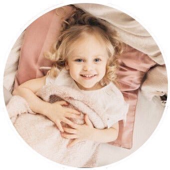*Exploring is something Evelyn loves to do.* • Loving Daughter of @justabcy and Harry • #AU #NextGen {Parody Account}