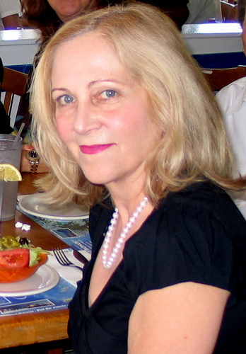 ElizIndianos's profile picture. Artist/Writer