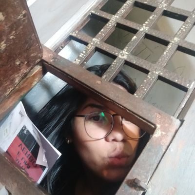 melindhia's profile picture. Perfil criado para relatos de momentos da minha vida que quero ler futuramente.

meu medo é de alguém achar esse perfil