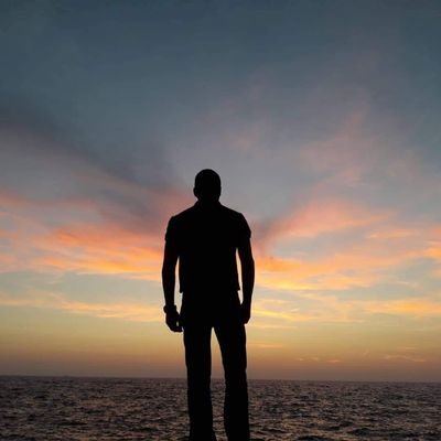 IG @renzo300871
Sii sempre, in ogni circostanza e di fronte a tutti, un uomo libero e pur di esserlo sii pronto a pagare qualsiasi prezzo
(Sandro Pertini)