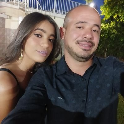Eu era uma pessoa normal, mas o egoísmo e a faltar de caráter dos petistas e  seus aliados, me tornaram um valente lutador pela a pátria  Brasileira.