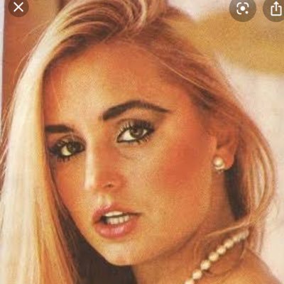 lolitapipisiz's profile picture. uzman doçent profesör üst seviyeye pipilog.