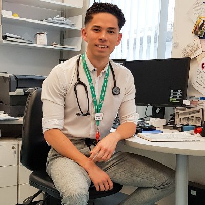 bio2med's profile picture. Medical Doctor 💉 Biomedical Scientist🎓 I make YouTube videos to help people reach their dreams🌠