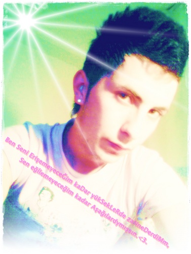 KopyaKalplerr's profile picture. Hadi
şimdi bana 1 nisan şakası yap, ''Seni Seviyorum ' de, muhteşem
inanırım..! Nisan gitse, ben koca ömür bir'inde kalırım... :)