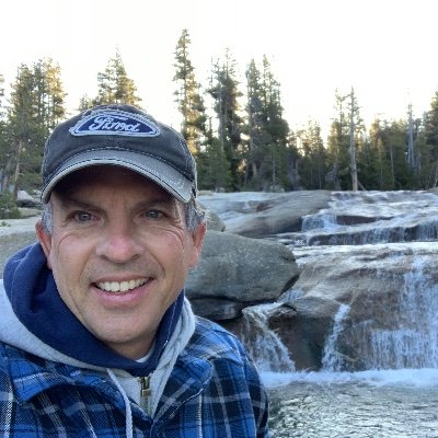 kylerwindsor's profile picture. Me? I like to hike.