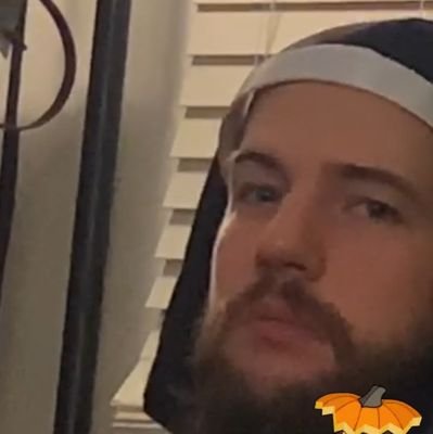 Frickeee's profile picture. LOVE Everyone for Everyone Bc Somebody Can be Anybody And that's better Than being Nobody with a Body